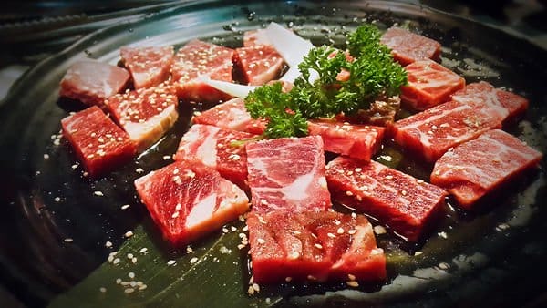 【好食分享】新竹必吃單點燒烤，不變的好滋味 新橋燒肉屋，就是要大口吃肉~