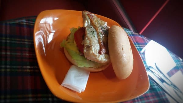 【好食分享】新竹竹北活力女孩，超大碗公咖啡輕食早午餐的約會