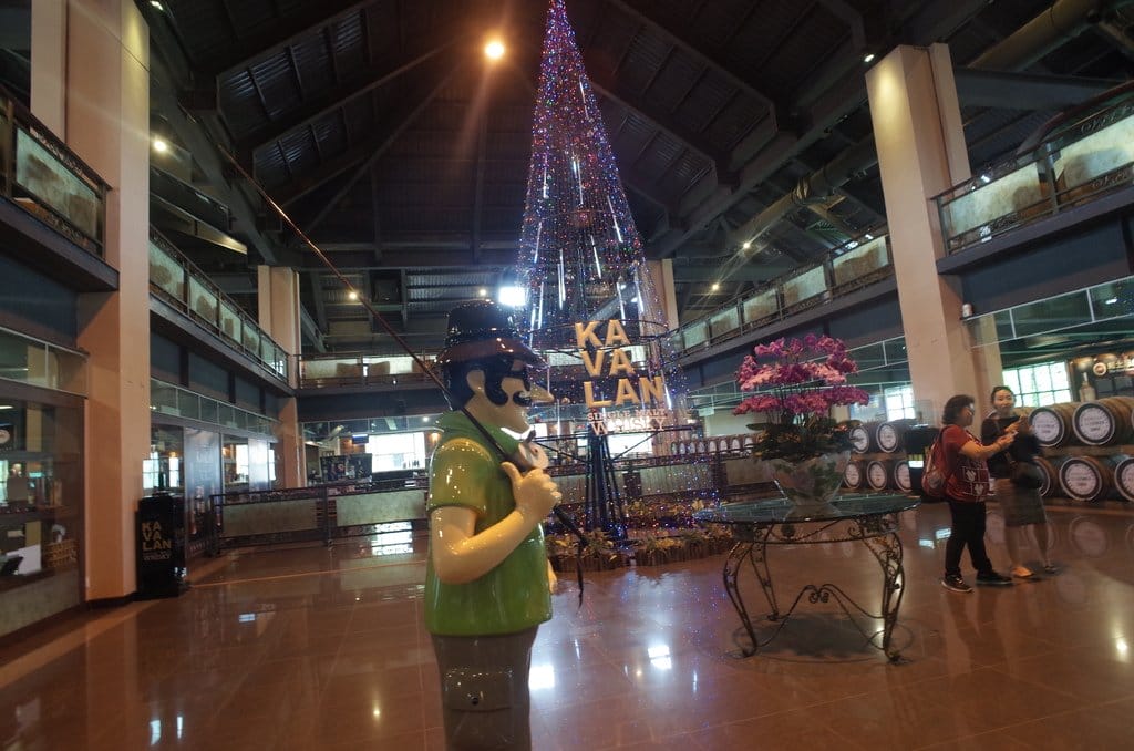 【2016宜蘭旅遊樂活】噶瑪蘭威士忌酒廠，出來玩就是要醉眼看世界/世界就最美