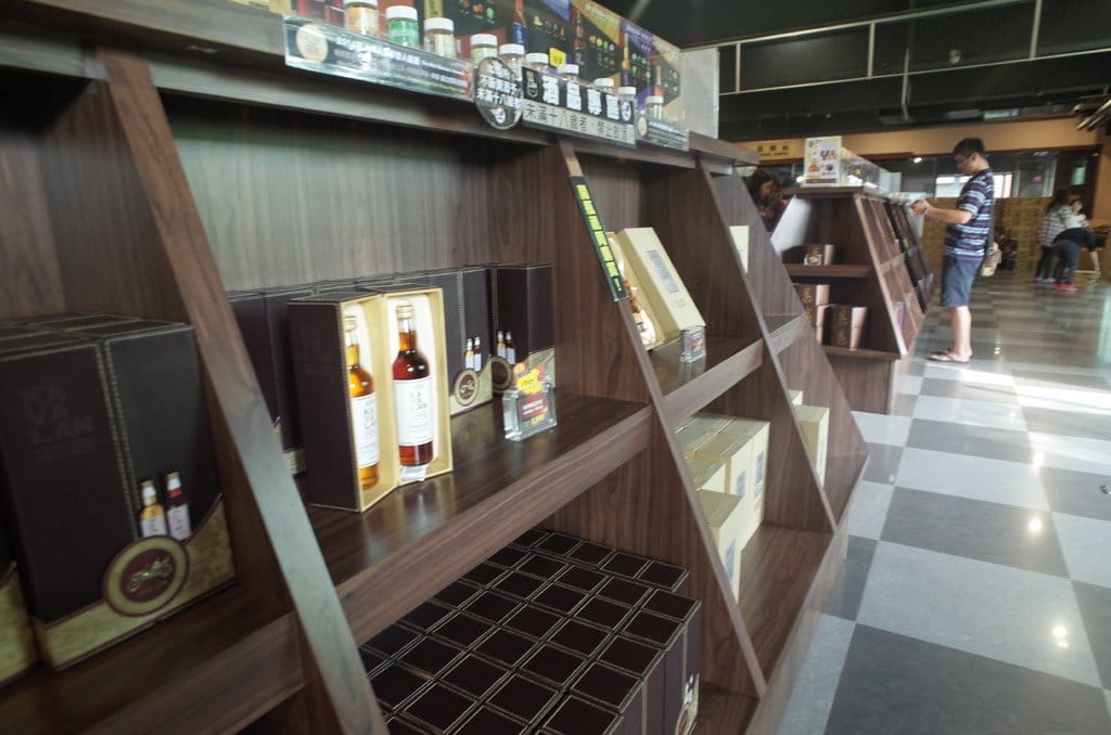 【2016宜蘭旅遊樂活】噶瑪蘭威士忌酒廠，出來玩就是要醉眼看世界/世界就最美