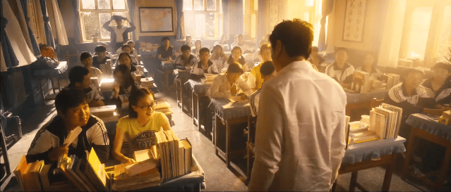 【電影影評】一部有笑有淚的開心麻花《夏洛特煩惱》，一起擁有最暖心的片刻