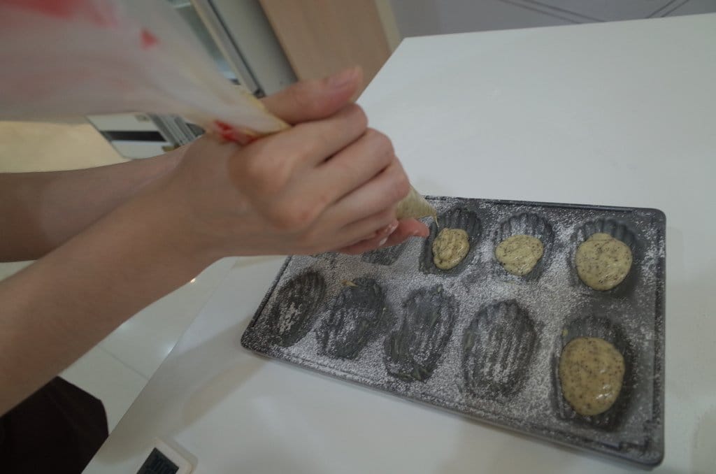 【好玩分享】新竹竹北第一家〝玩烘焙〞，一起體驗親子做蛋糕樂~跟好姊妹來也不錯呦。