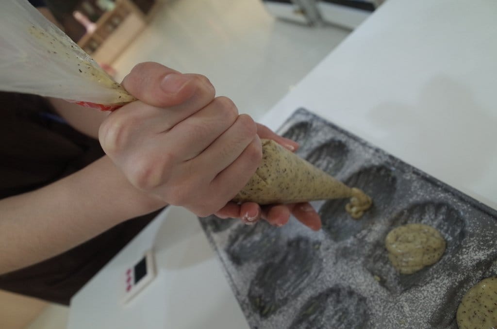 【好玩分享】新竹竹北第一家〝玩烘焙〞，一起體驗親子做蛋糕樂~跟好姊妹來也不錯呦。