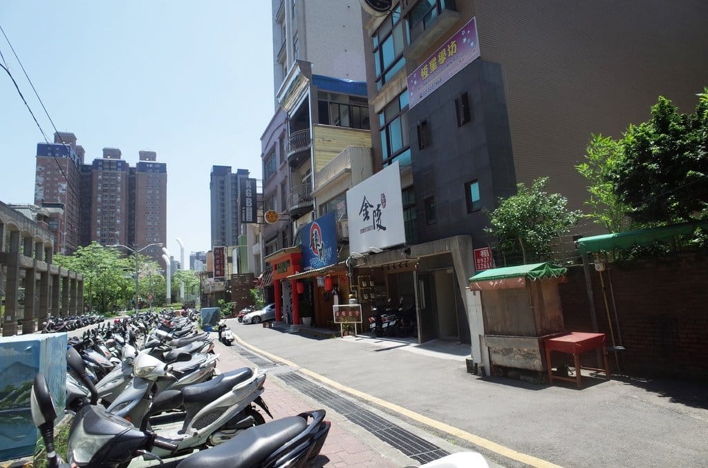 【好食分享】#ad 新竹銀川日式料理，尋找巷子的熱門定食日式料理美食，近新竹火車站。