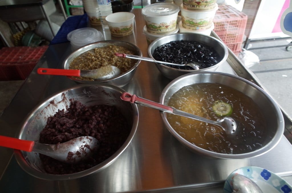 【好食分享】#ad 想吃有名的忠孝米苔目冰，不用在跑去台北了，來桃園就有可以吃嘍~