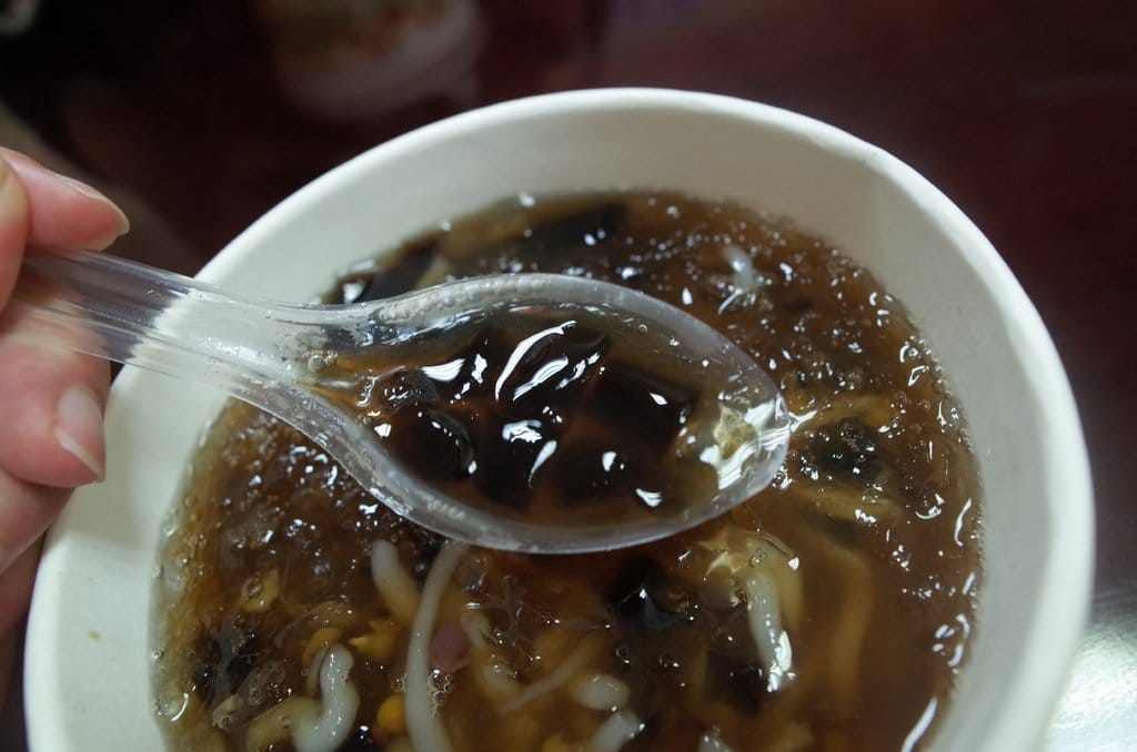 【好食分享】#ad 想吃有名的忠孝米苔目冰，不用在跑去台北了，來桃園就有可以吃嘍~