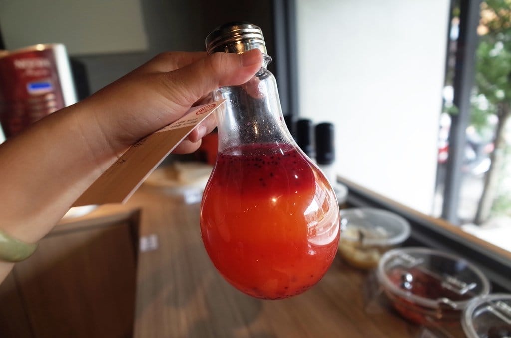 【好食分享】#ad 苗栗頭份美食 7/1號新開幕 湯二木 平價精緻鍋物 ，拍照打卡送燈飲料 必點〝鍋井燒〞