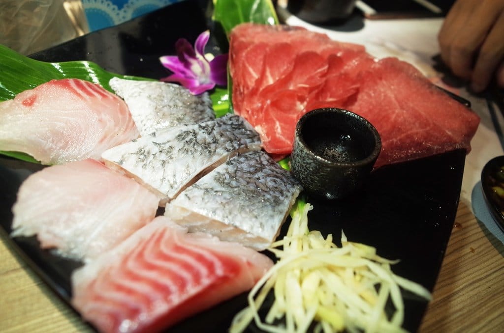 【好食分享】#ad 苗栗頭份美食 7/1號新開幕 湯二木 平價精緻鍋物 ，拍照打卡送燈飲料 必點〝鍋井燒〞