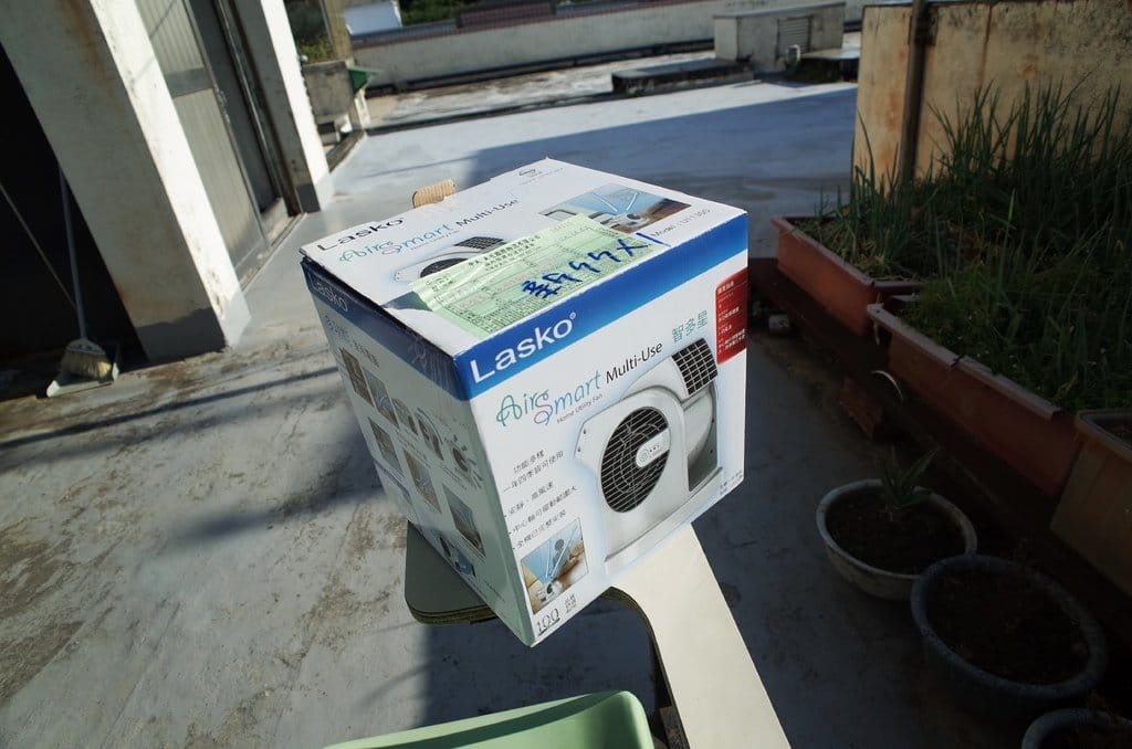 【好物分享】愛體驗 夏季開箱文 美國Lasko省電循環扇 〝智多星〞收納超方便,戶外炎熱小幫手。 - 第3張圖 【好物分享】愛體驗 夏季開箱文 美國Lasko省電循環扇 〝智多星〞收納超方便,戶外炎熱小幫手。