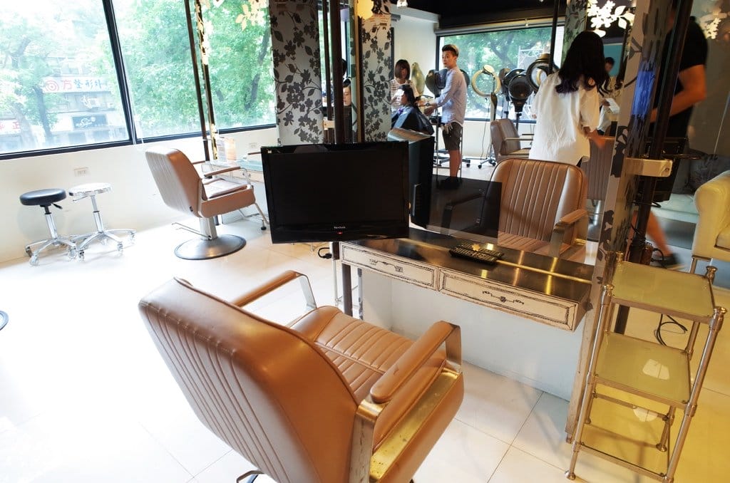 【美麗分享】台北中山區 Soleil Hair 頭髮大整理 夏季擁有柔順髮 厚重out 內有美女圖