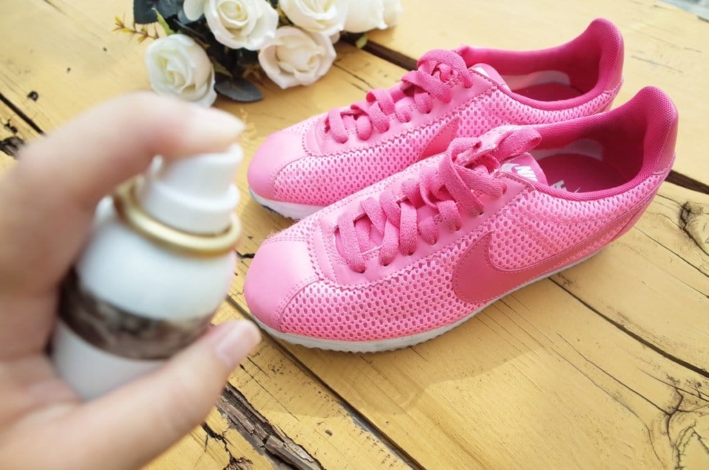 【好物分享】#ad TOMO 奈米防護概念館 SGS認證 讓我們的新鞋保持乾乾淨淨