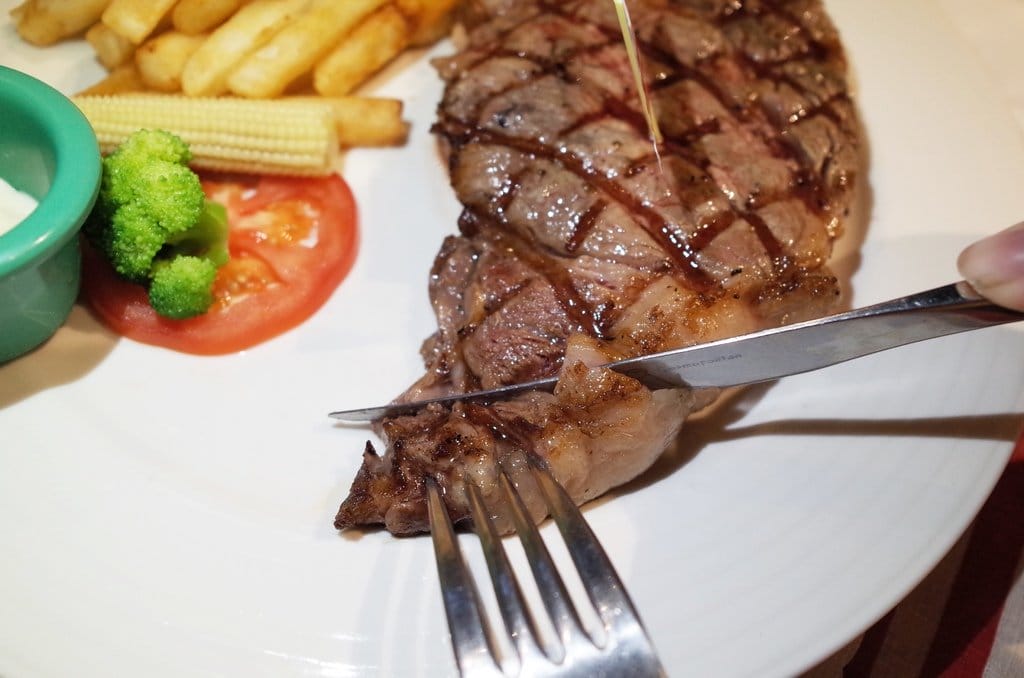 【好食分享】新竹 關新路 耐斯牛排 Nice Steak 擁有純正原味的味道