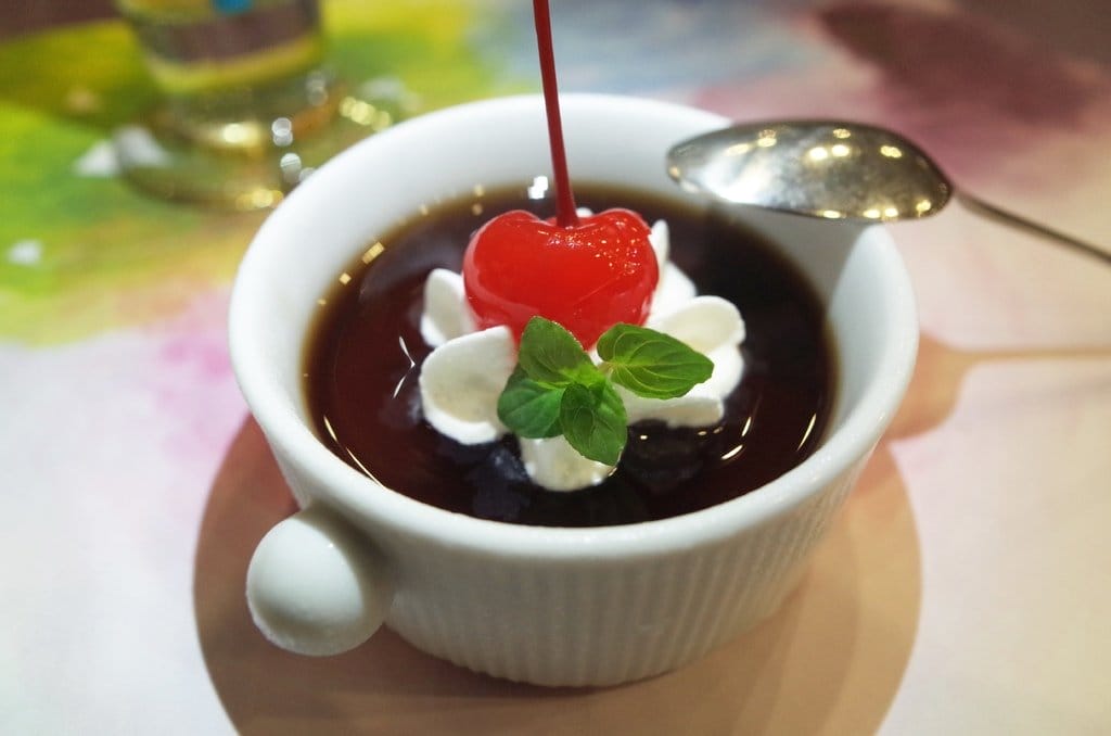 【好食分享】苗栗卓蘭 超美DER青青草原，自然風情風箏餐廳 大仁哥我來了!!