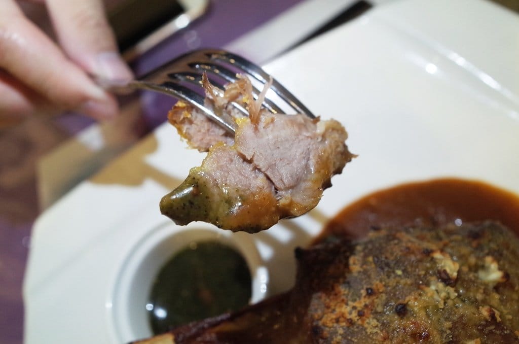 【好食分享】苗栗卓蘭 超美DER青青草原，自然風情風箏餐廳 大仁哥我來了!!