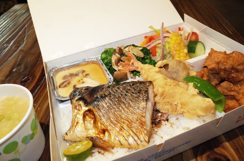 【好食分享】新竹 巨城附近 懷樂亭日式餐廳 假日給自己放鬆的午餐