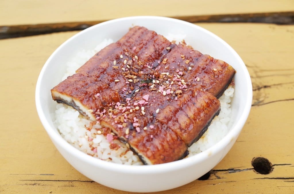 【好食分享】宅配 愛現寶ishowbow  在家就可以吃到 日式頂級蒲燒鰻