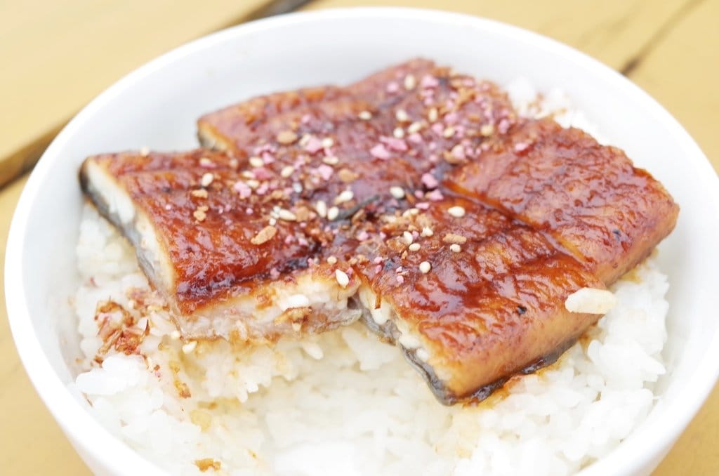 【好食分享】宅配 愛現寶ishowbow  在家就可以吃到 日式頂級蒲燒鰻