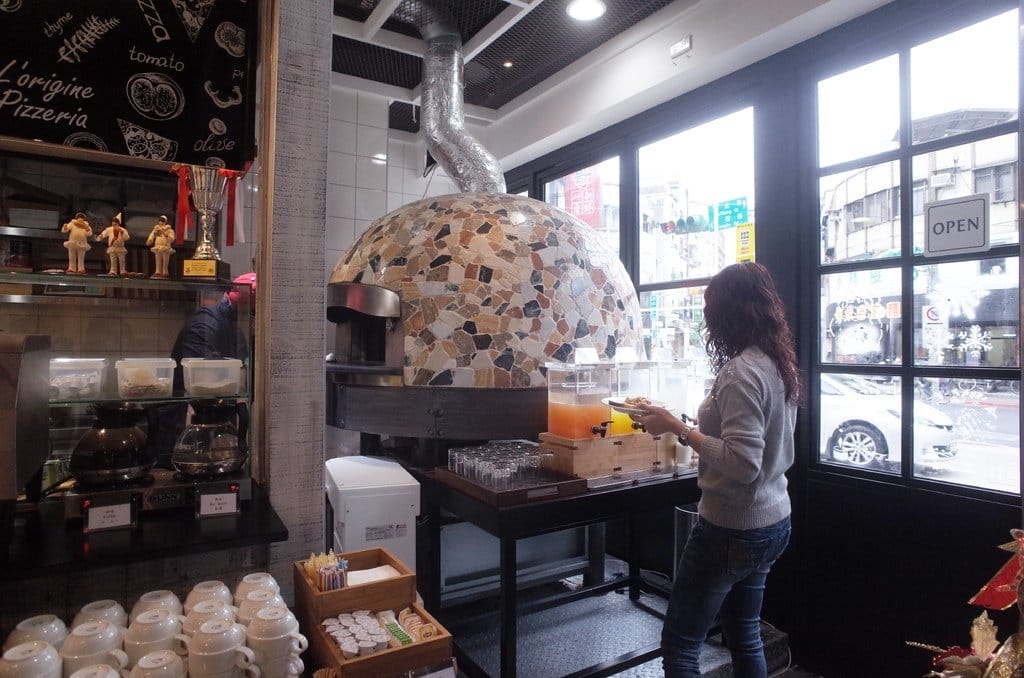 【旅遊樂活】台北松山住宿靠捷運後山埤站 洛碁大飯店松山館
