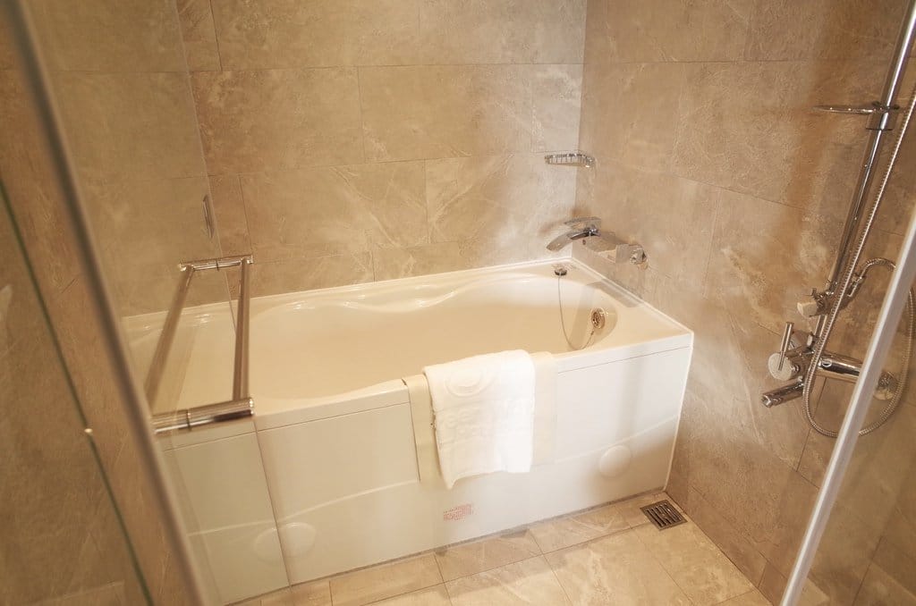 【旅遊樂活】台北松山住宿靠捷運後山埤站 洛碁大飯店松山館