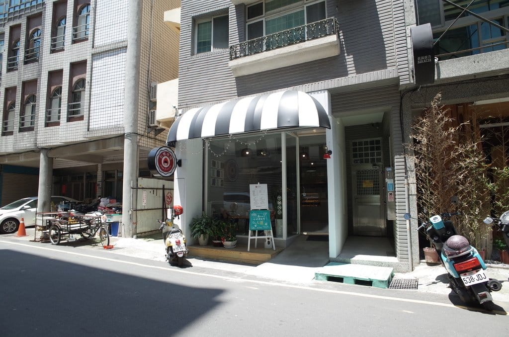 【好食分享】新竹彌月甜點,遠百療癒系巷弄甜點,新鮮手工甜塔好吃到嫑嫑的 - 第3張圖 【好食分享】新竹彌月甜點,遠百療癒系巷弄甜點,新鮮手工甜塔好吃到嫑嫑的