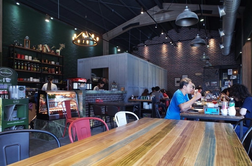 【好食分享】宜蘭頭城超人氣美食，貝加莫廚房手工PIZZA,CP值UP呦!!