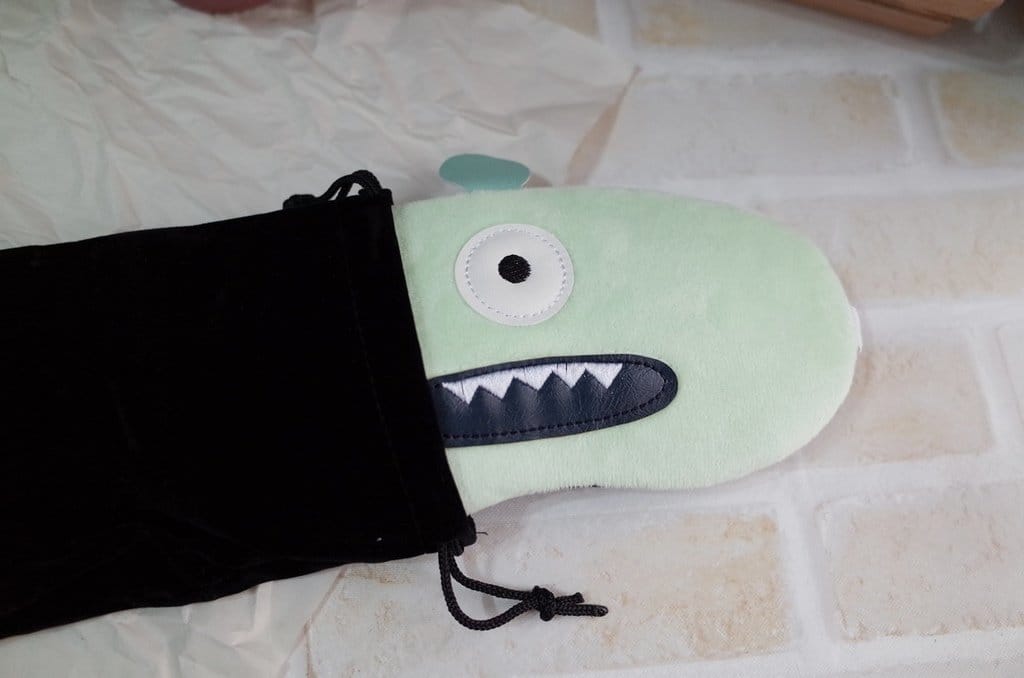 【好物分享】DreamKiss 療癒系實用小物 怪獸熱敷眼罩 讓它吃掉你的眼睛不適