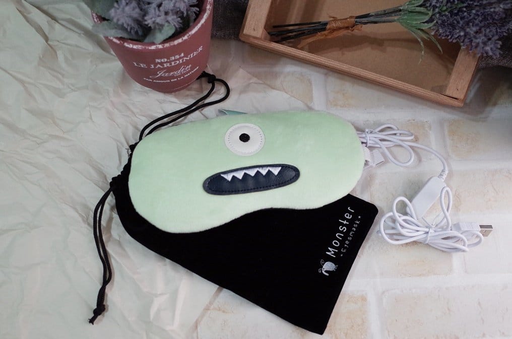 【好物分享】DreamKiss 療癒系實用小物 怪獸熱敷眼罩 讓它吃掉你的眼睛不適