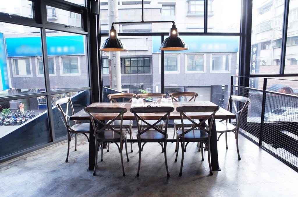 【好食分享】歡慶節日好去處，喬桌子 新竹EISEN Bistro 餐酒館