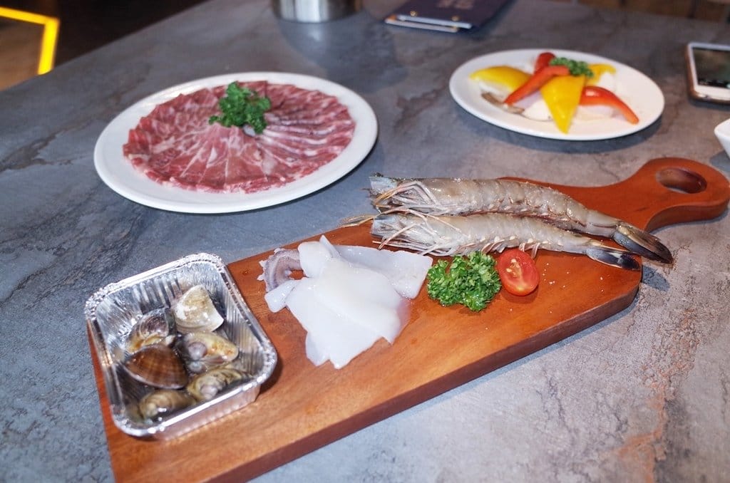 【好食分享】台中公益路 KAKO KAKO 日韓燒肉-台中公益旗艦店 颱風也要吃的燒肉店 - 第34張圖 【好食分享】台中公益路 KAKO KAKO 日韓燒肉-台中公益旗艦店 颱風也要吃的燒肉店