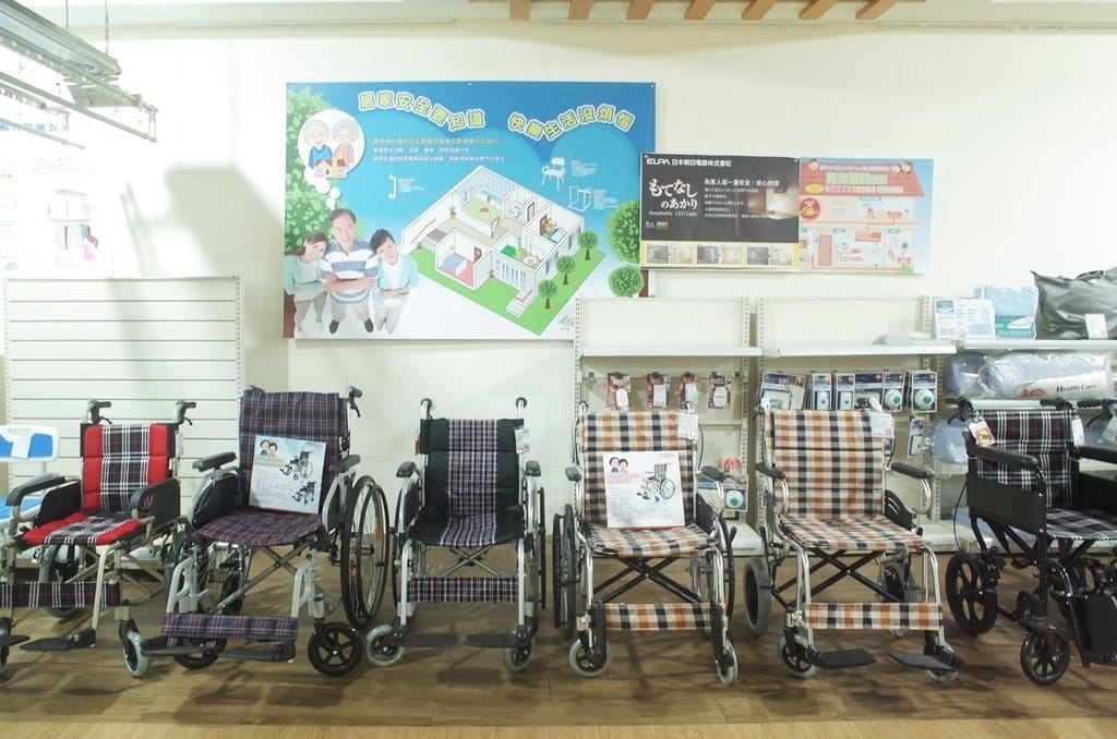 【生活分享】新竹必翔銀髮樂活館，選擇更多！為長輩提供專業的輔具、電動車 文末抽獎呦!!