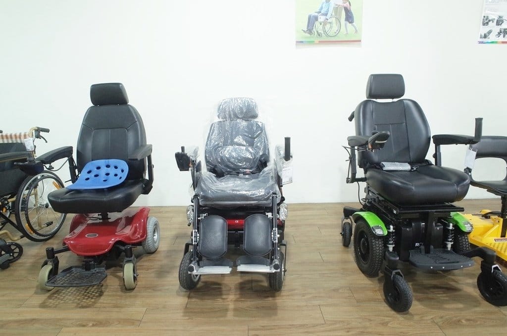 【生活分享】新竹必翔銀髮樂活館，選擇更多！為長輩提供專業的輔具、電動車 文末抽獎呦!!