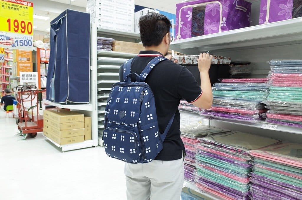 【育兒分享】媽咪外出好方便,超大空間好順手 ROMI 羅米兔 牽守包 - 第21張圖 【育兒分享】媽咪外出好方便,超大空間好順手 ROMI 羅米兔 牽守包