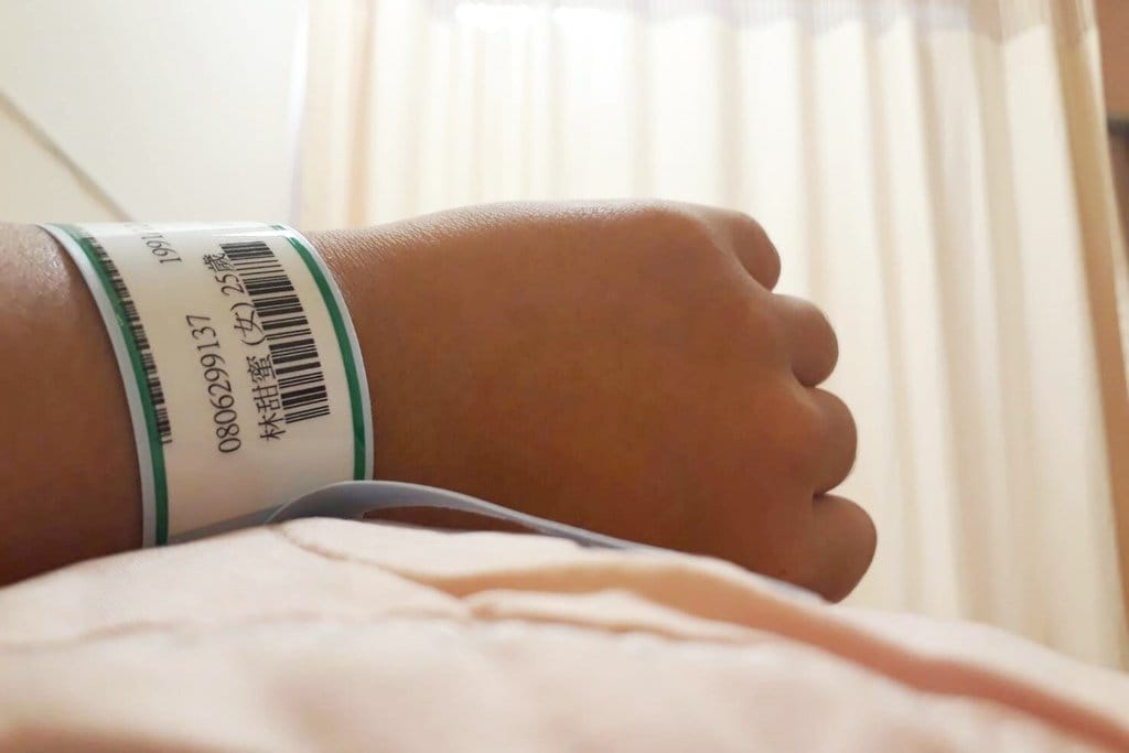 【孕媽咪分享】終於換我發卸貨文嘍，催生25小時最後剖腹的生產文!!