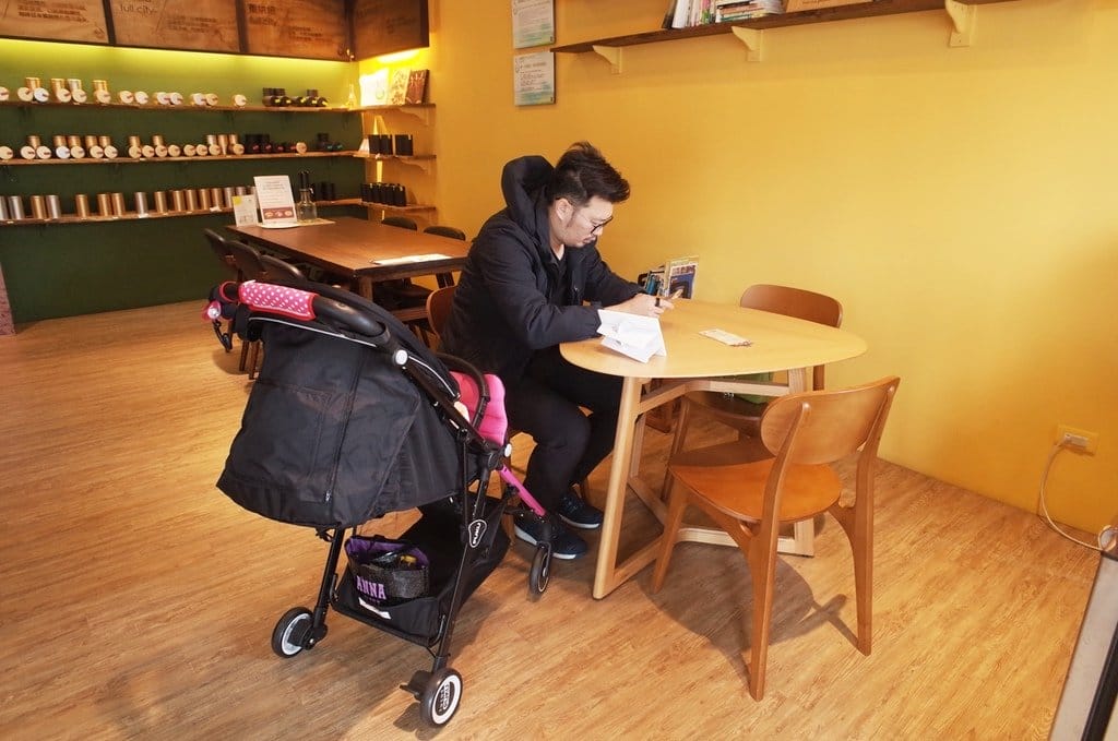 【育兒分享】Twins時尚輕便1+1手推車 PUKU藍色企鵝 輕鬆收納好方便 - 第17張圖 【育兒分享】Twins時尚輕便1+1手推車 PUKU藍色企鵝 輕鬆收納好方便