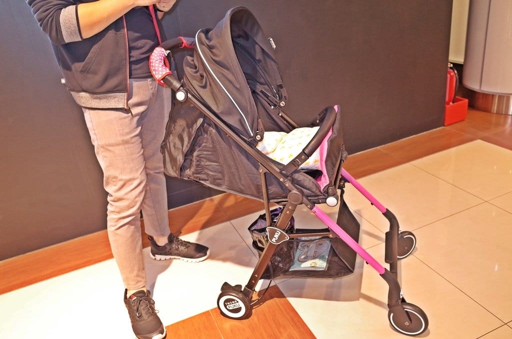 【育兒分享】Twins時尚輕便1+1手推車 PUKU藍色企鵝 輕鬆收納好方便 - 第7張圖 【育兒分享】Twins時尚輕便1+1手推車 PUKU藍色企鵝 輕鬆收納好方便