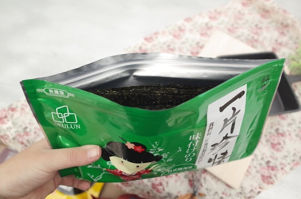【生活分享】好評熱銷的團購零食一片珍情海苔，得倫食品一吃上癮無法擋HOT