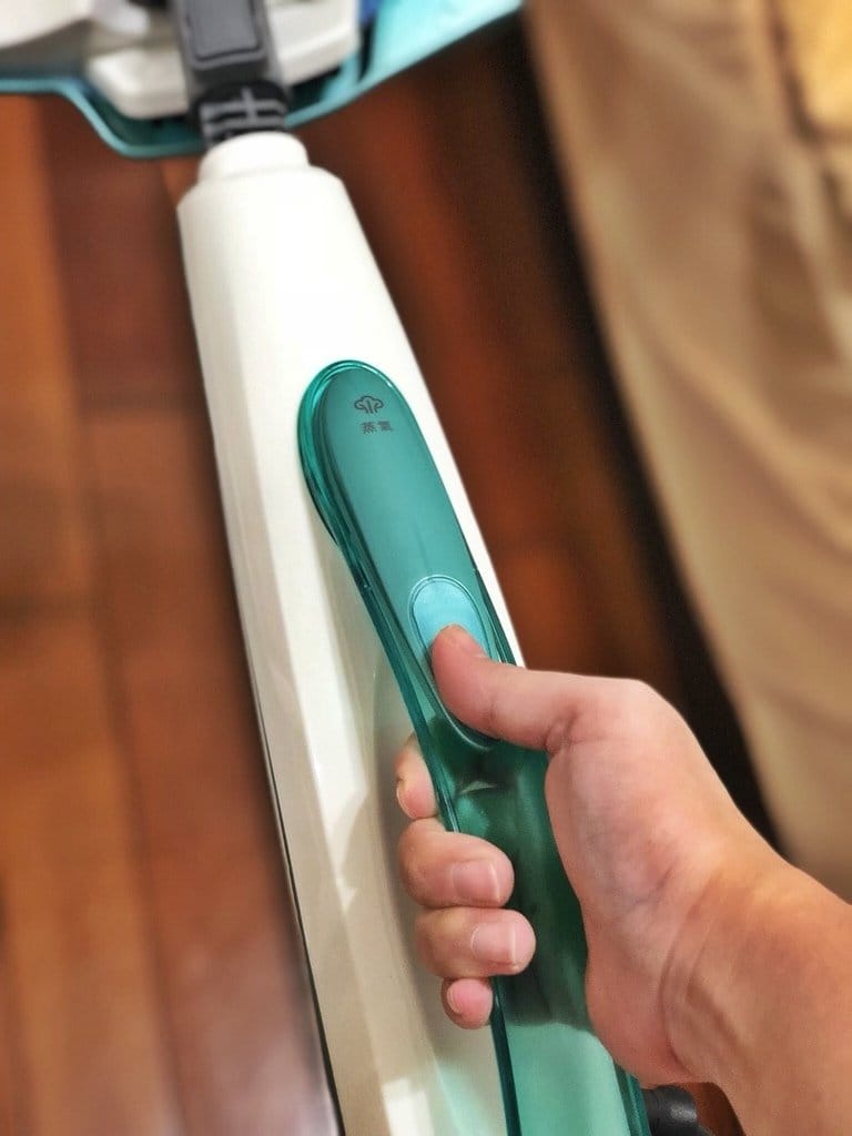 【生活分享】Dowai 直立/手持 12合1複合式蒸氣拖把,給寶寶一個沒有細菌、塵蹣的好環境 - 第21張圖 【生活分享】Dowai 直立/手持 12合1複合式蒸氣拖把,給寶寶一個沒有細菌、塵蹣的好環境
