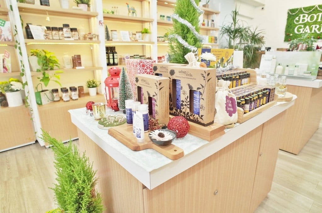 【育兒分享】「寶草園」Little Butterfly London 倫敦小蝴蝶，按摩小布丁Hen舒服