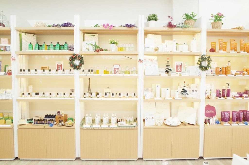 【育兒分享】「寶草園」Little Butterfly London 倫敦小蝴蝶，按摩小布丁Hen舒服