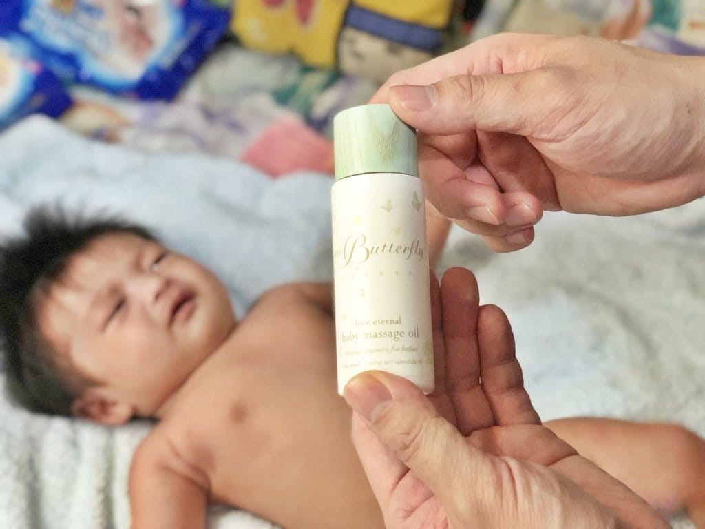 【育兒分享】「寶草園」Little Butterfly London 倫敦小蝴蝶，按摩小布丁Hen舒服