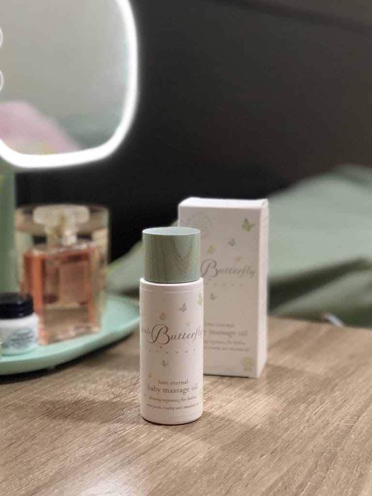 【育兒分享】「寶草園」Little Butterfly London 倫敦小蝴蝶，按摩小布丁Hen舒服