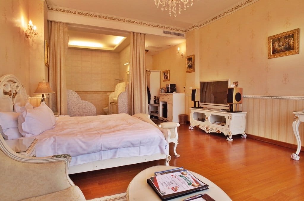 【生活分享】清境住宿推薦，超美清境佛羅倫斯渡假山莊君士坦丁堡，聖誕夜相遇在楓紅中