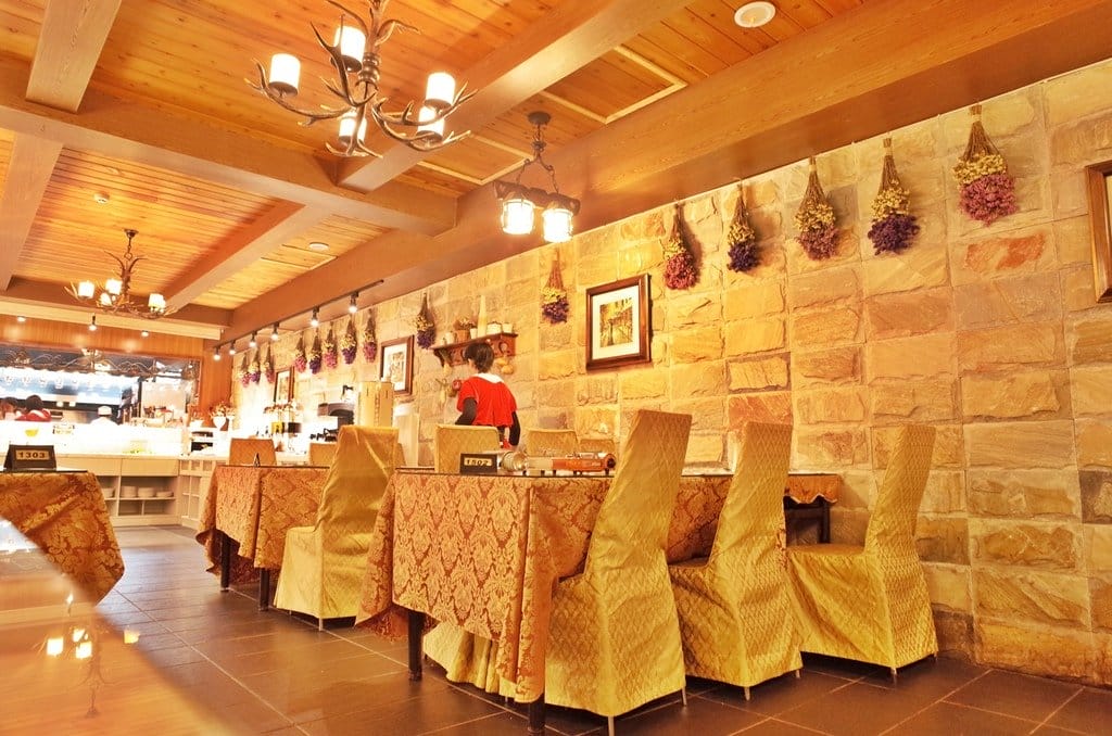 【生活分享】清境住宿推薦，超美清境佛羅倫斯渡假山莊君士坦丁堡，聖誕夜相遇在楓紅中