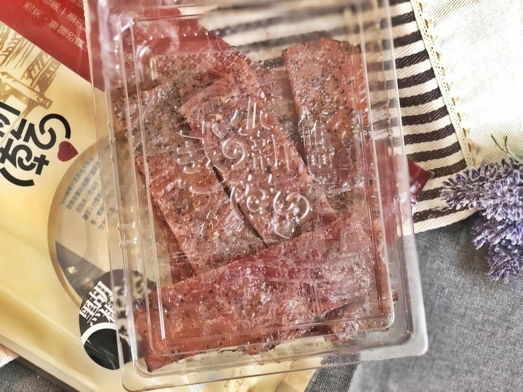 【團購分享】送禮最佳伴手禮,唯豐肉鬆我的小新乾禮盒,送禮拉~ - 第10張圖 【團購分享】送禮最佳伴手禮,唯豐肉鬆我的小新乾禮盒,送禮拉~