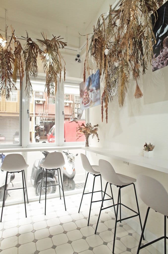 【好食分享】新竹在地經營，近big city巨城，我與小布丁在風徐徐 homebibi，風格咖啡店