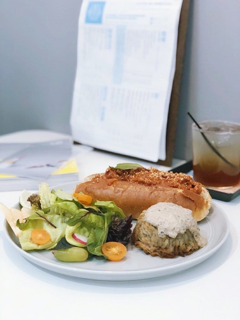 【好食分享】新竹在地經營，近big city巨城，我與小布丁在風徐徐 homebibi，風格咖啡店