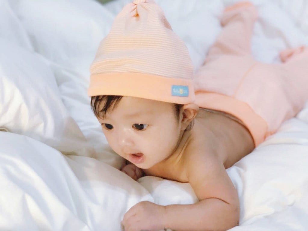 【育兒分享】小布丁與小小家的BABY TALK，新生兒衣服、嬰兒紗布衣、精梳棉，舒服好穿搭。