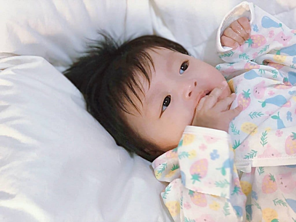 【育兒分享】小布丁與小小家的BABY TALK，新生兒衣服、嬰兒紗布衣、精梳棉，舒服好穿搭。