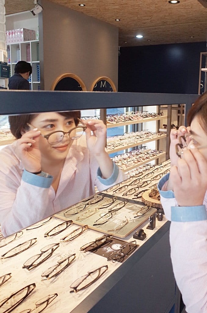 【美麗分享】彰化 SeeMore手目耳眼鏡，讓你看見生活的小美好堅持《溫暖人味的服務》以及《嚴謹精緻的眼鏡品質》