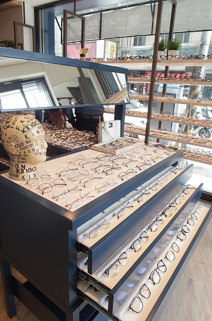 【美麗分享】彰化 SeeMore手目耳眼鏡，讓你看見生活的小美好堅持《溫暖人味的服務》以及《嚴謹精緻的眼鏡品質》